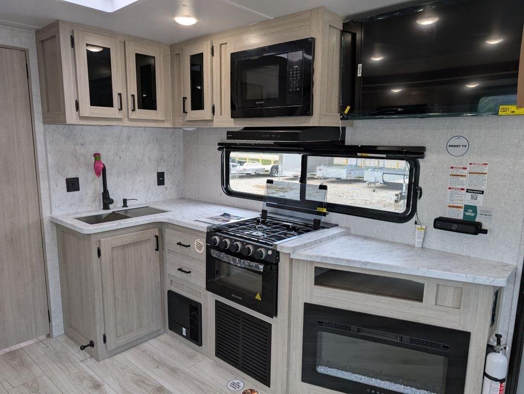 2026 East to West Della Terra 251RD
