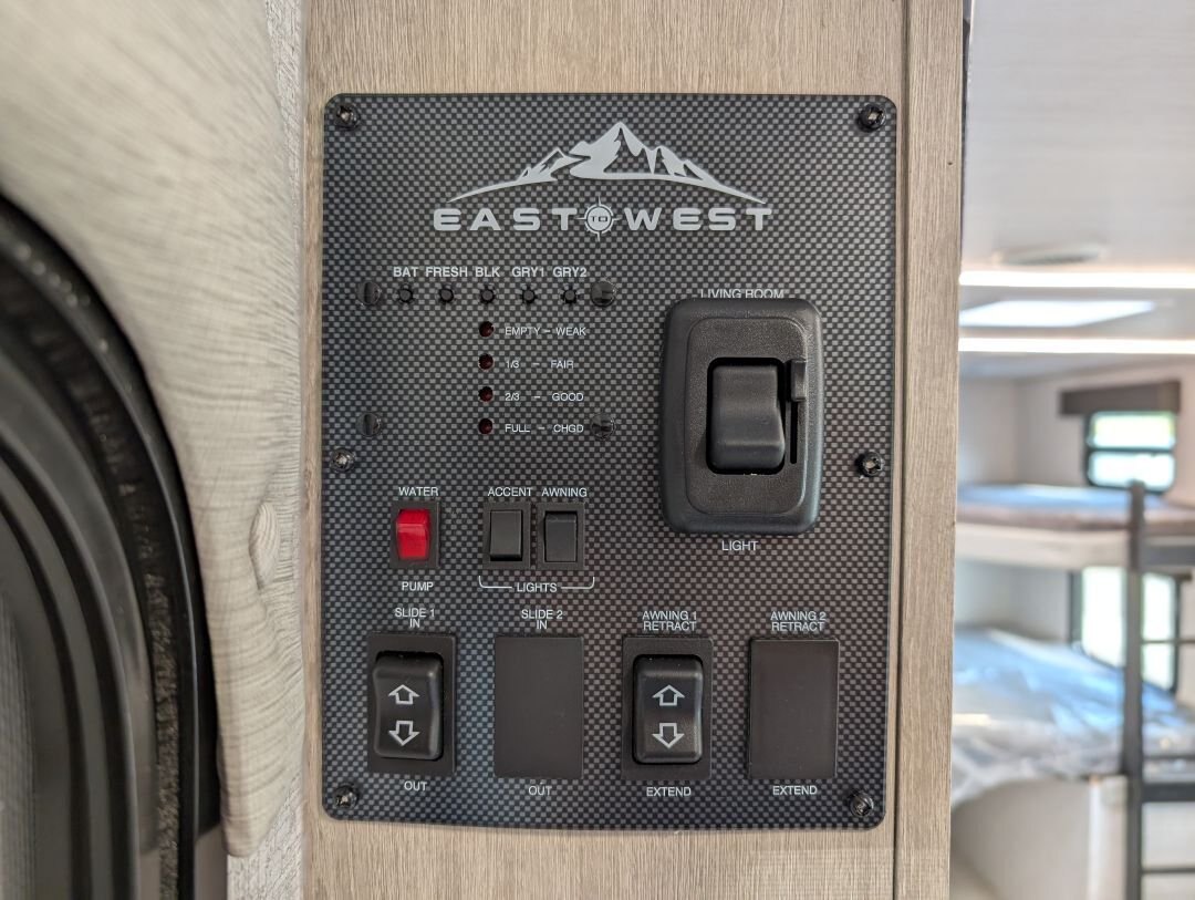 2025 East to West Alta 2475KBH
