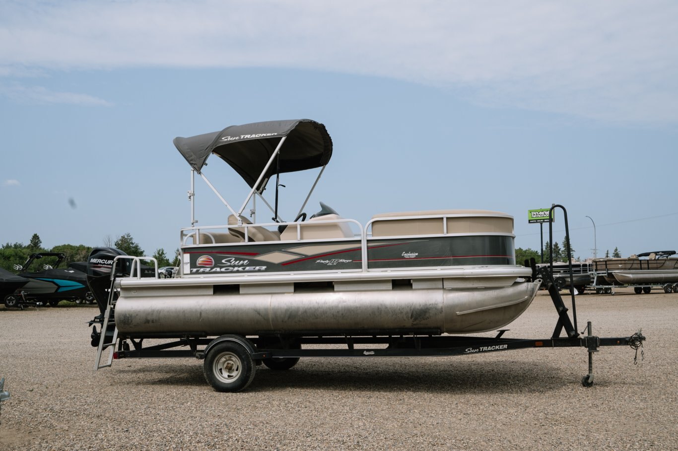 2019 Party Barge 18 DLX