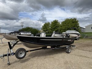 2018 Alumacraft V16 with 25 Evinrude Etec