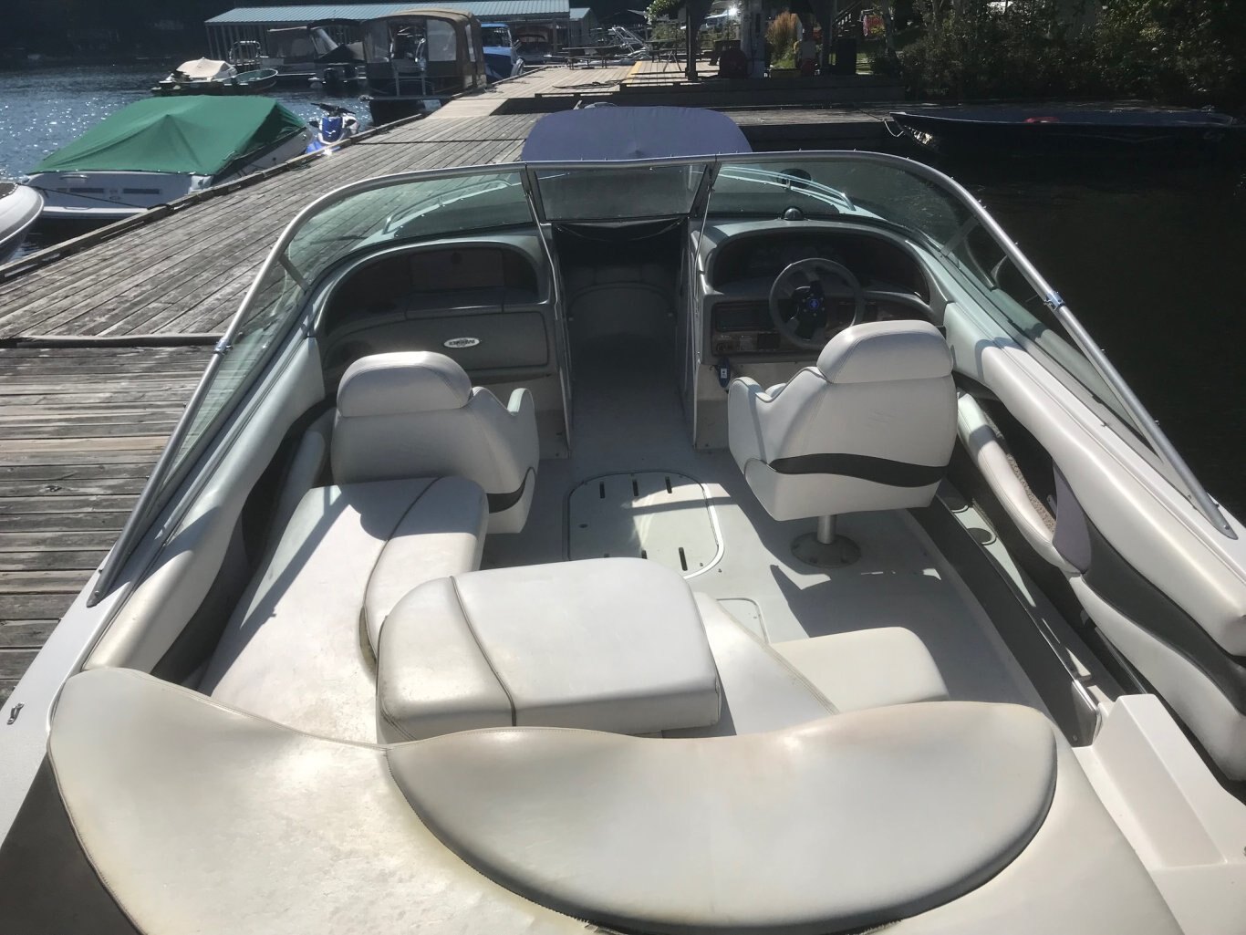 Fourwinns Horizon 210