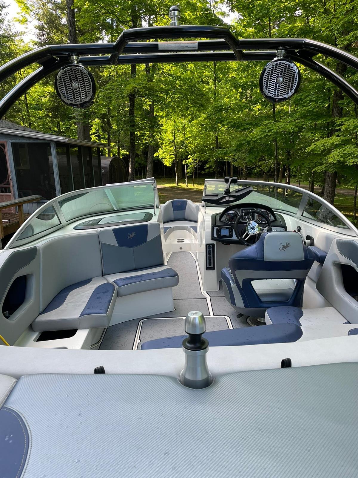 Gekko Revo 7.1 Surf and Tow Sports Boat