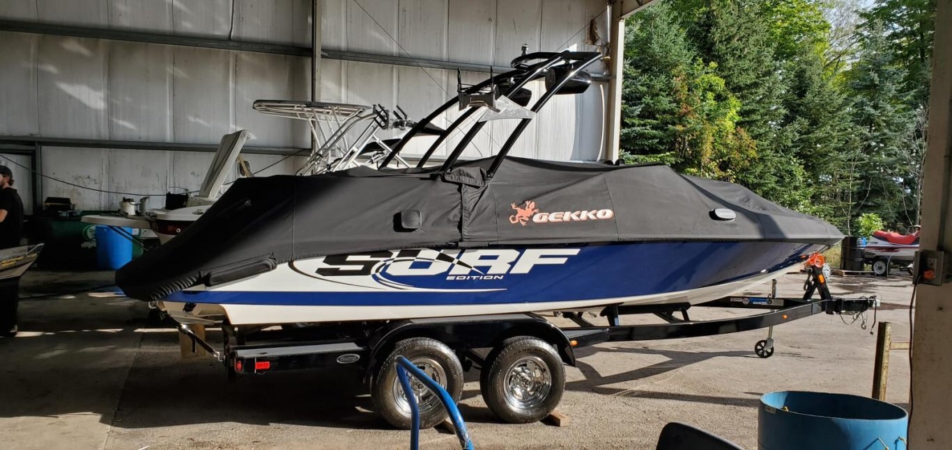 Gekko Revo 7.1 Surf and Tow Sports Boat