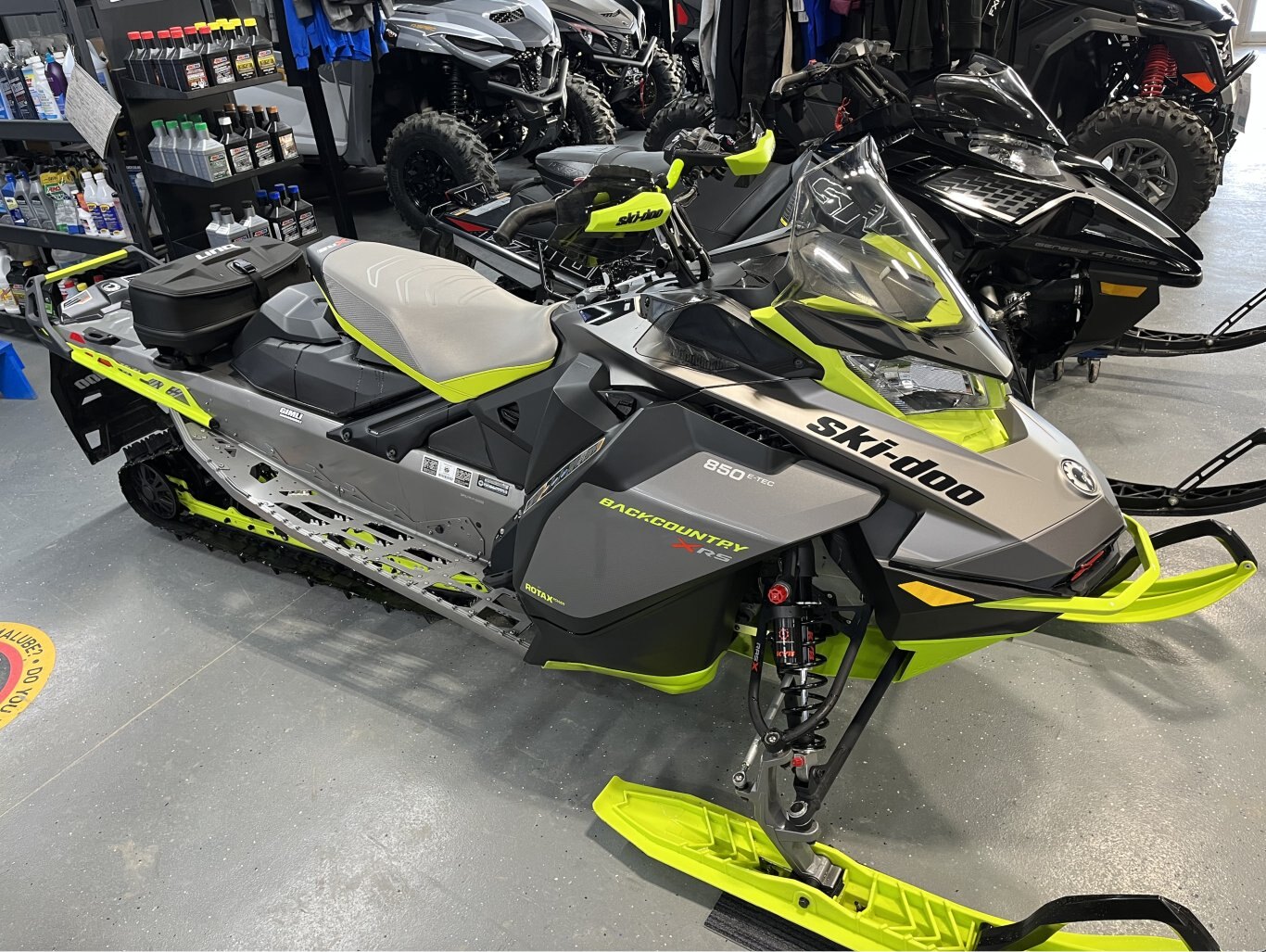 2023 Ski Doo Renegade XRS Back Country 850