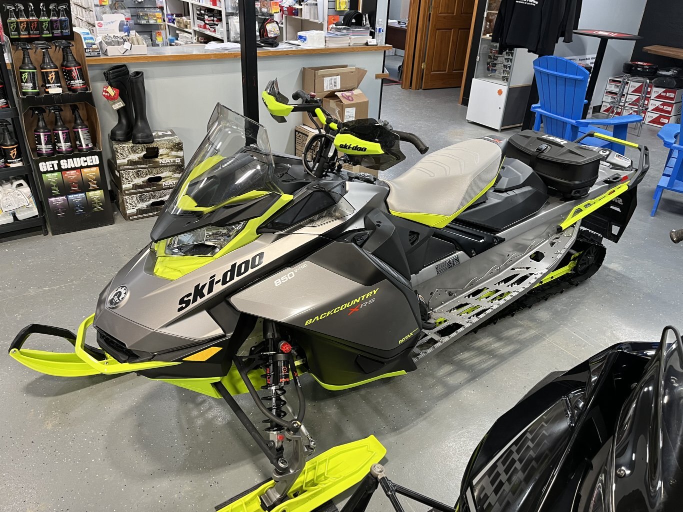 2023 Ski Doo Renegade XRS Back Country 850