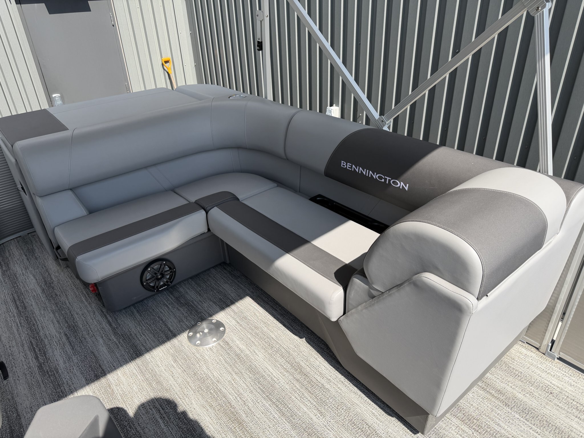2025 Bennington 20SLSE