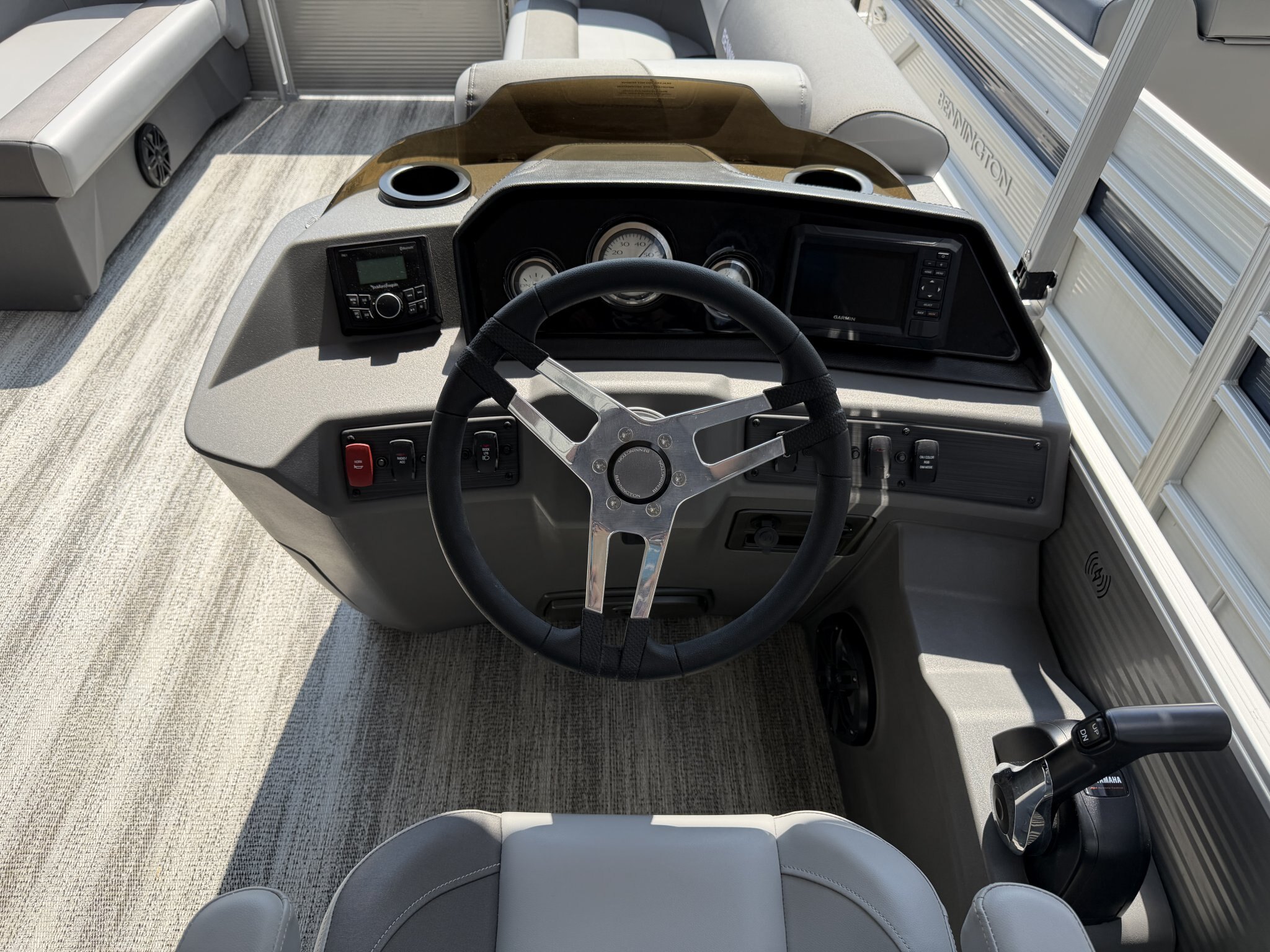 2025 Bennington 20SLSE