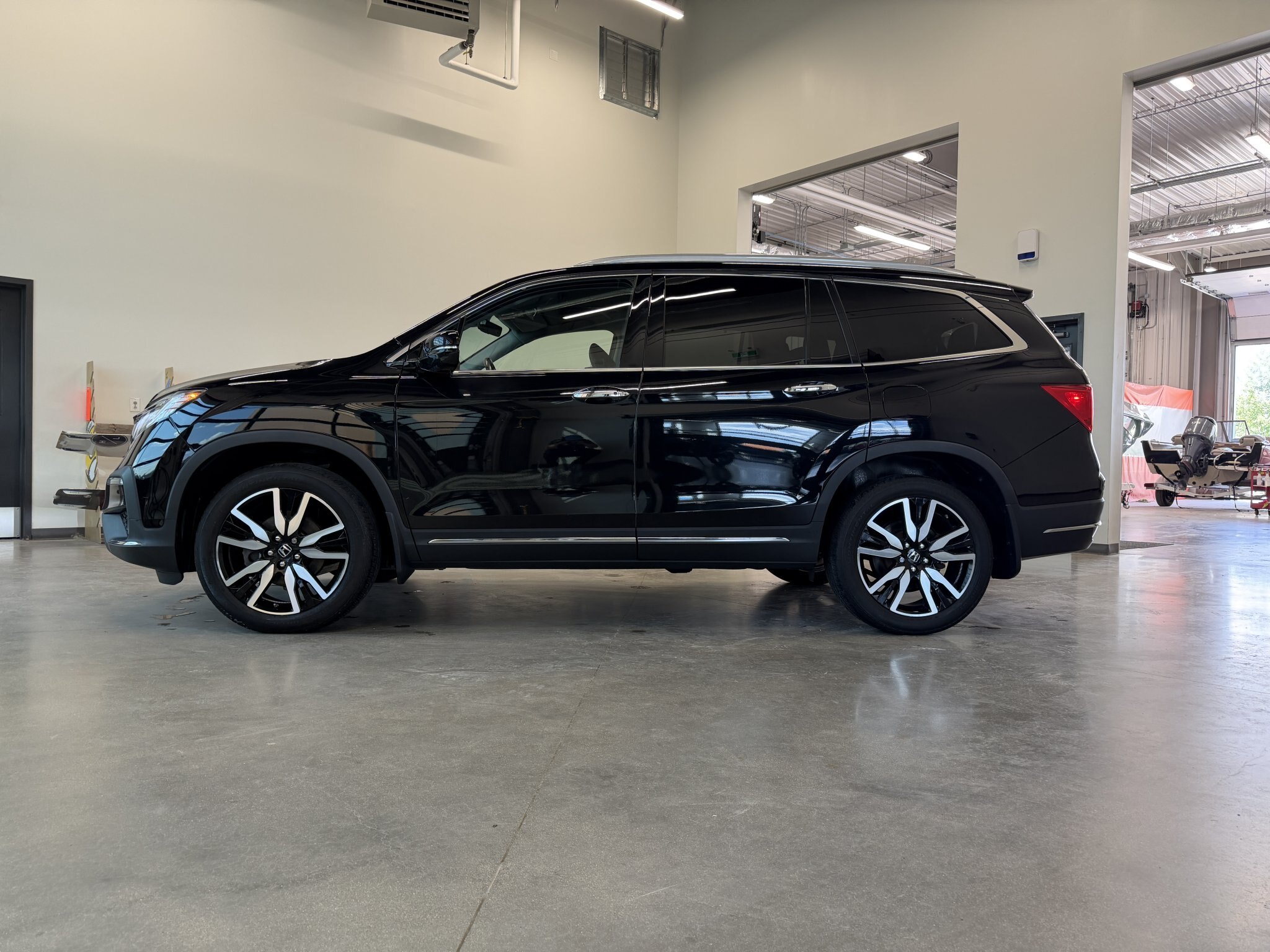 2021 Honda Pilot Touring AWD | 3.5l v6 | 3 row SUV