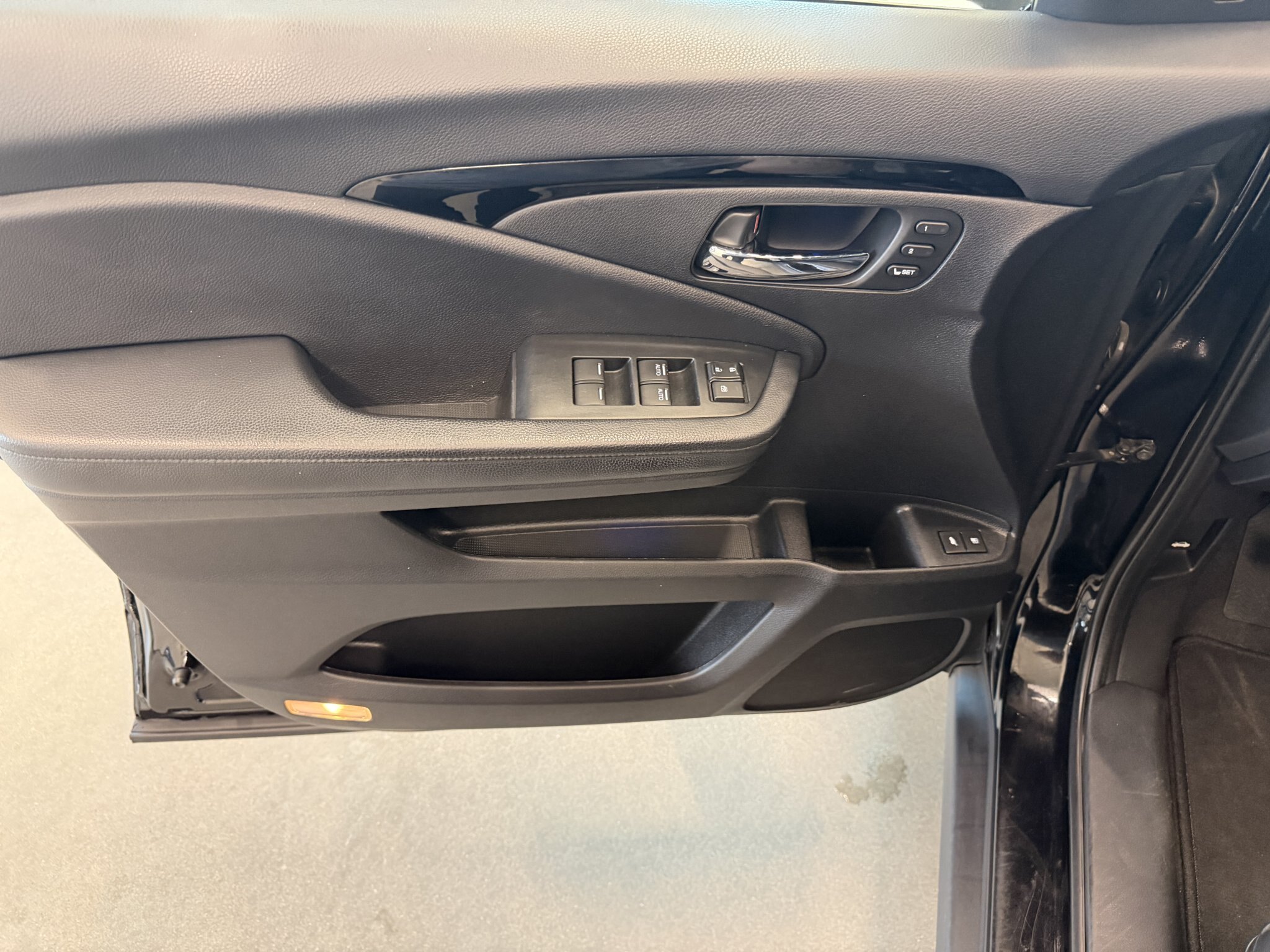 2021 Honda Pilot Touring AWD | 3.5l v6 | 3 row SUV