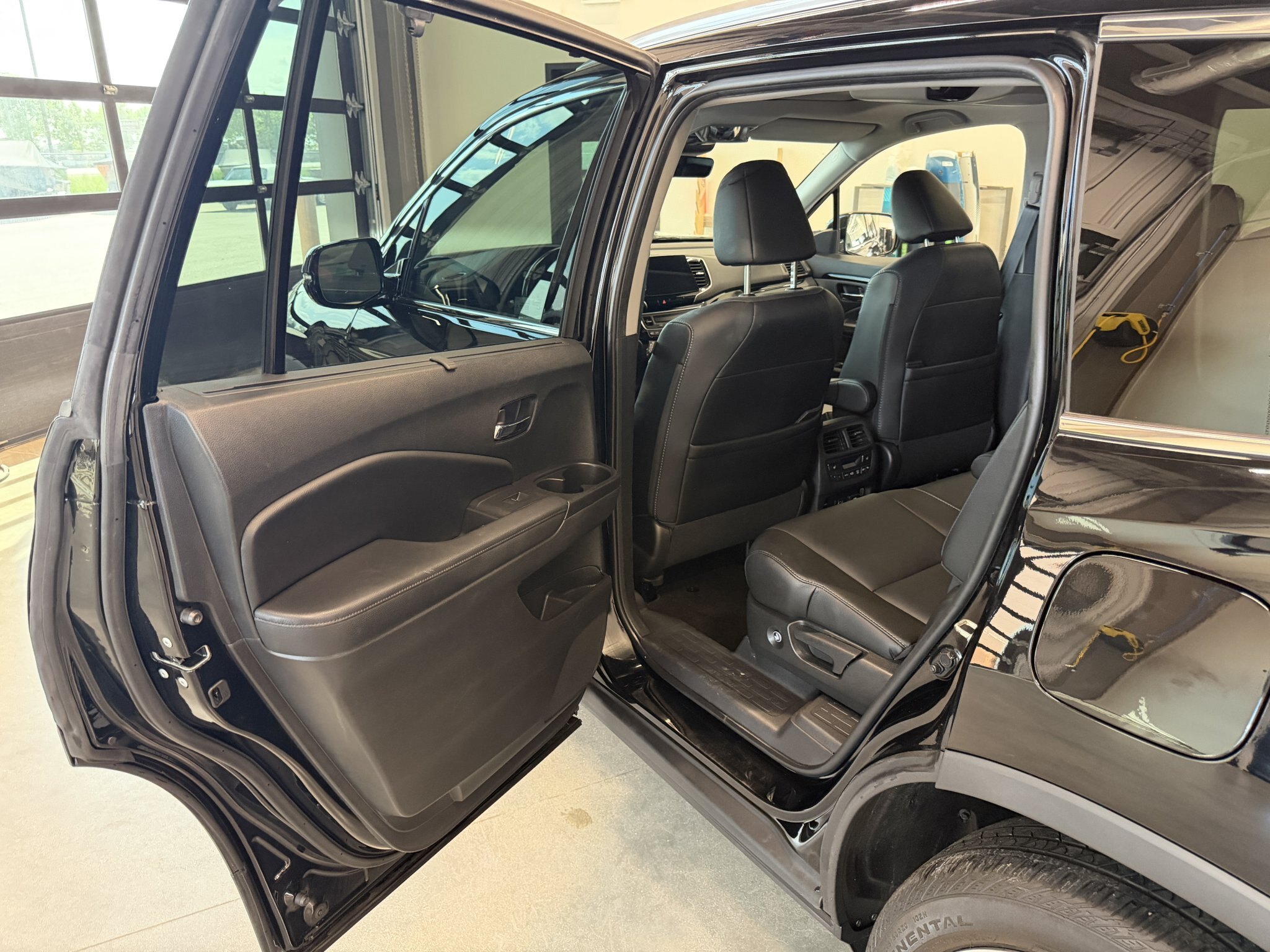 2021 Honda Pilot Touring AWD | 3.5l v6 | 3 row SUV