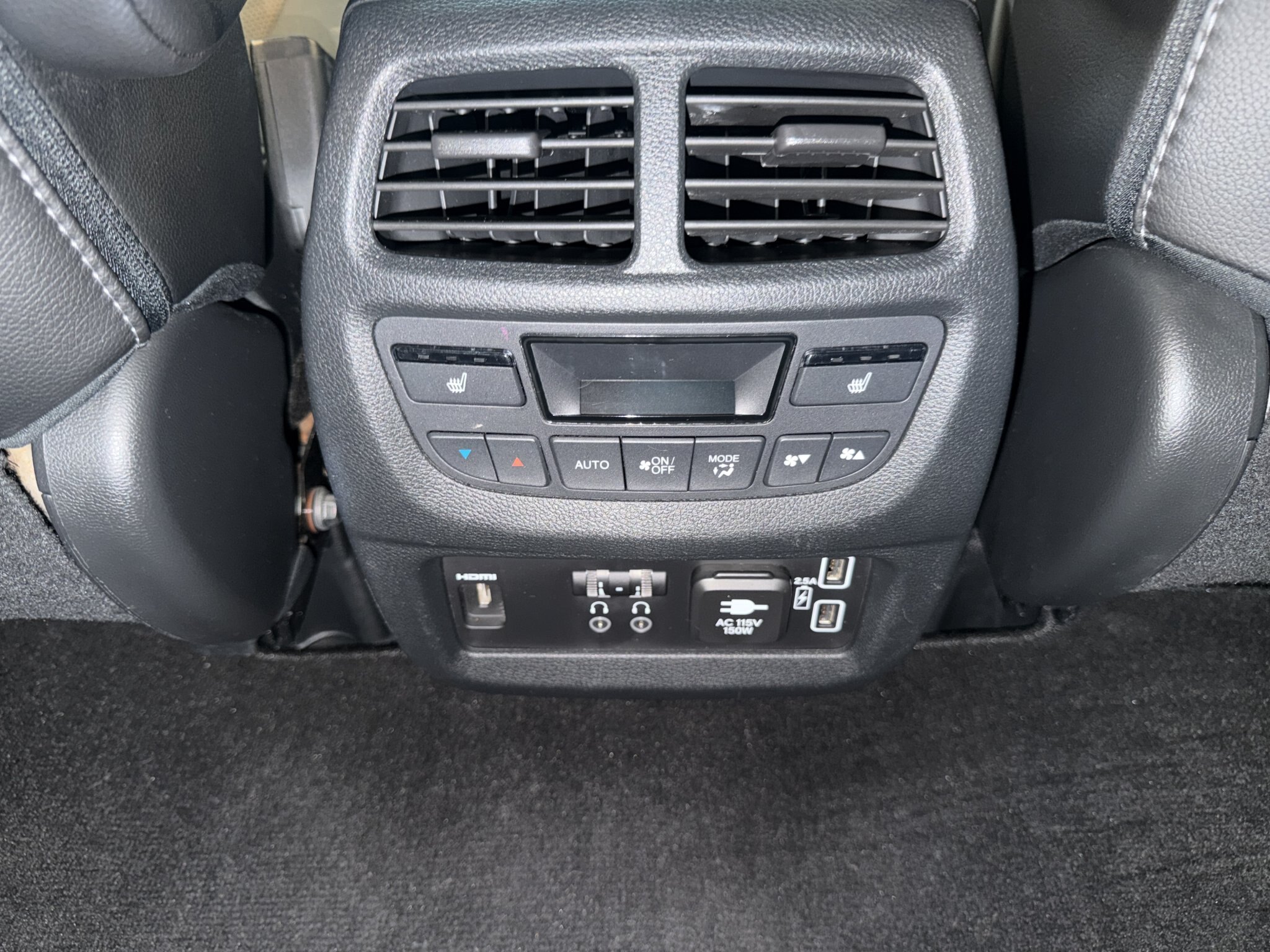 2021 Honda Pilot Touring AWD | 3.5l v6 | 3 row SUV
