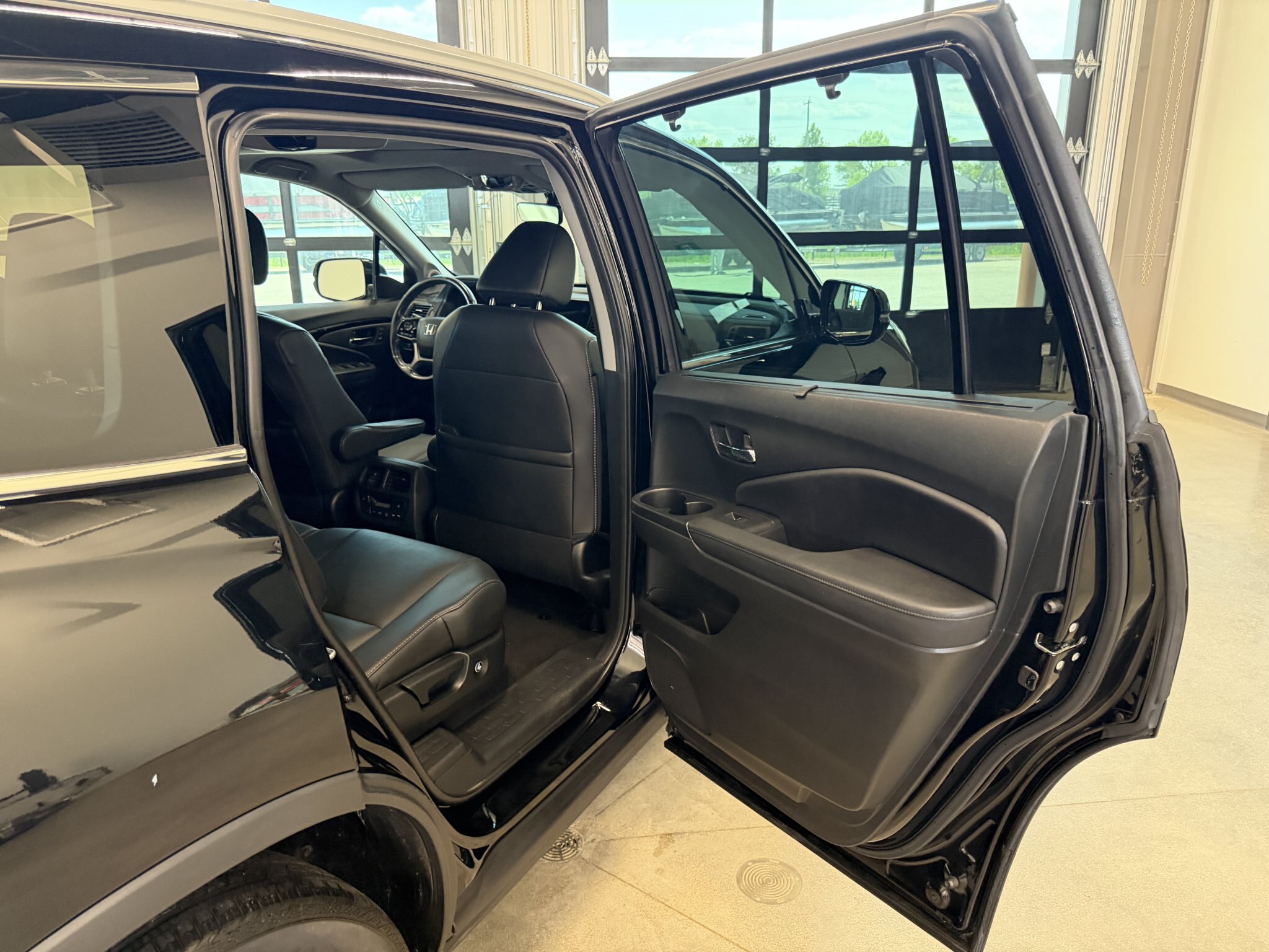 2021 Honda Pilot Touring AWD | 3.5l v6 | 3 row SUV