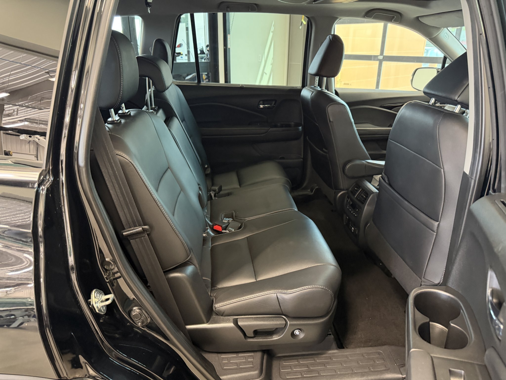 2021 Honda Pilot Touring AWD | 3.5l v6 | 3 row SUV