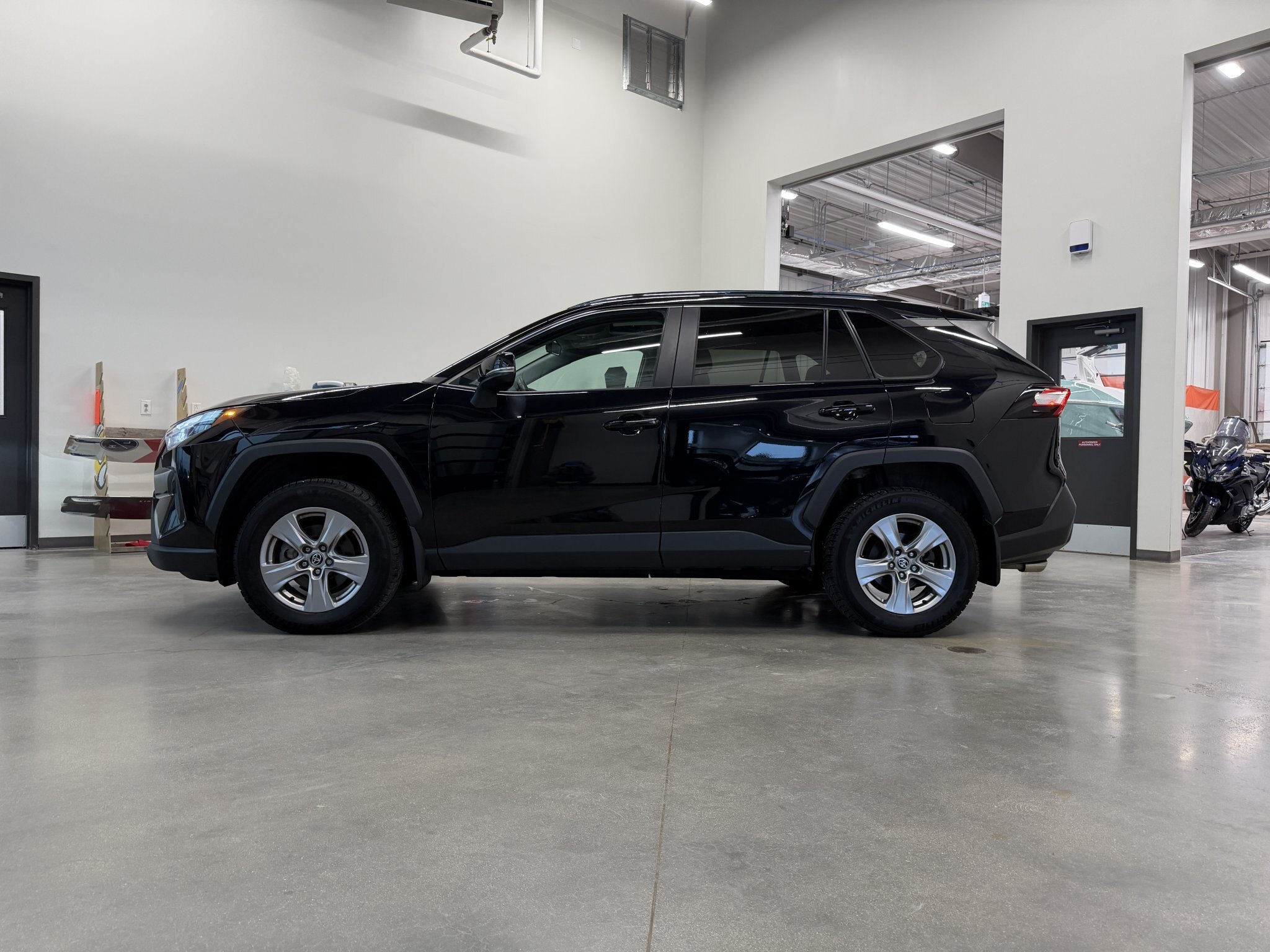 2023 Toyota Rav4 XLE AWD