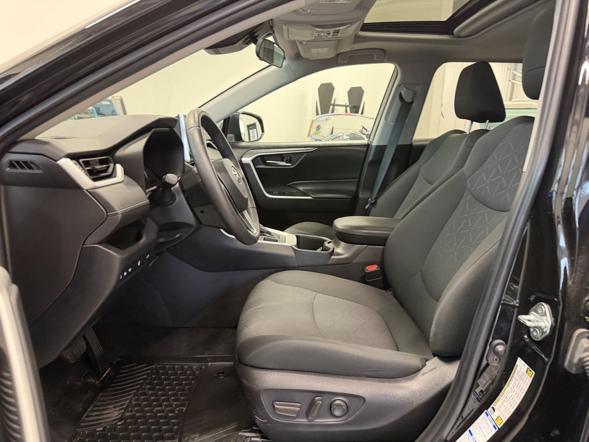 2023 Toyota Rav4 XLE AWD
