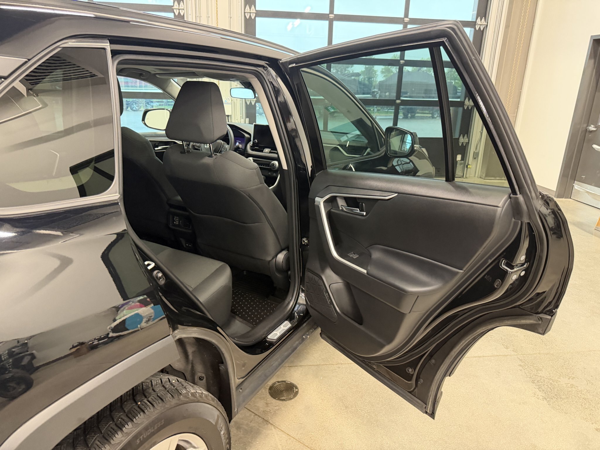 2023 Toyota Rav4 XLE AWD