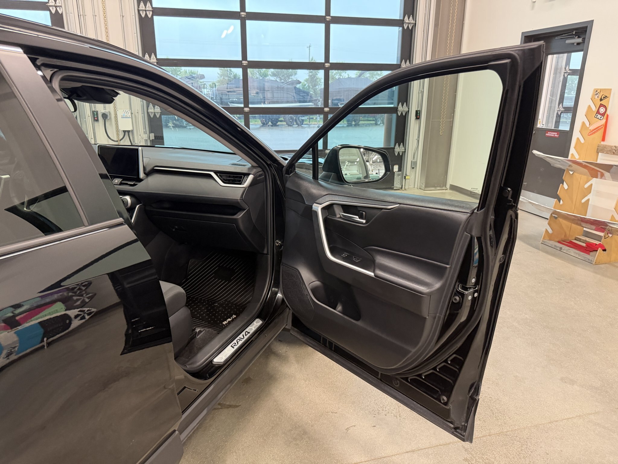 2023 Toyota Rav4 XLE AWD