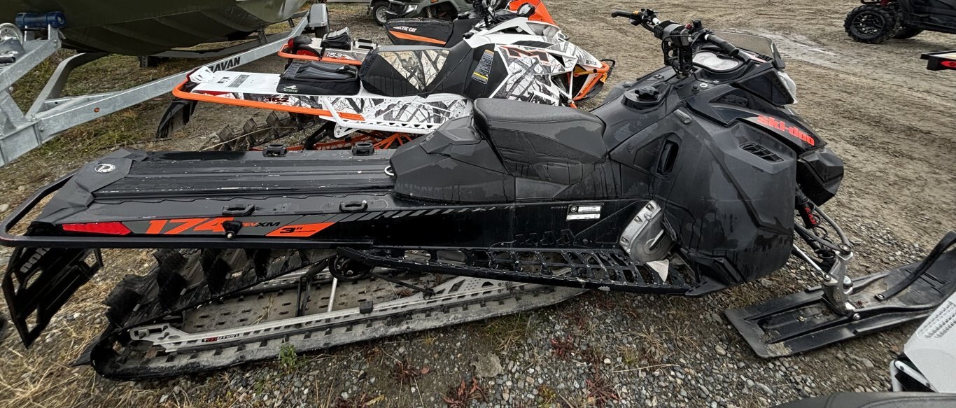 2015 Ski Doo Summit X 800 174 track