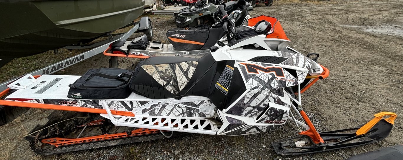 2017 Arctic Cat M8000