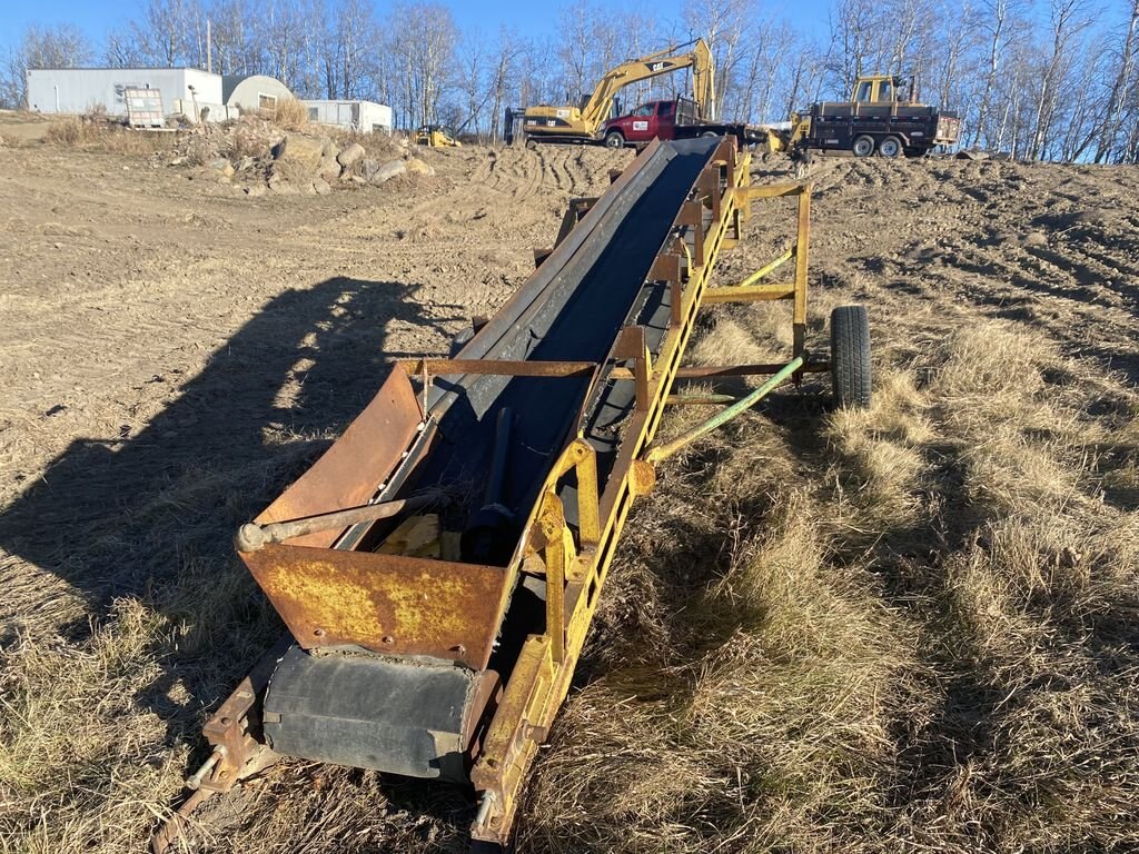 Modified Screener Scalper with 23 ft Stacker #8057 AS