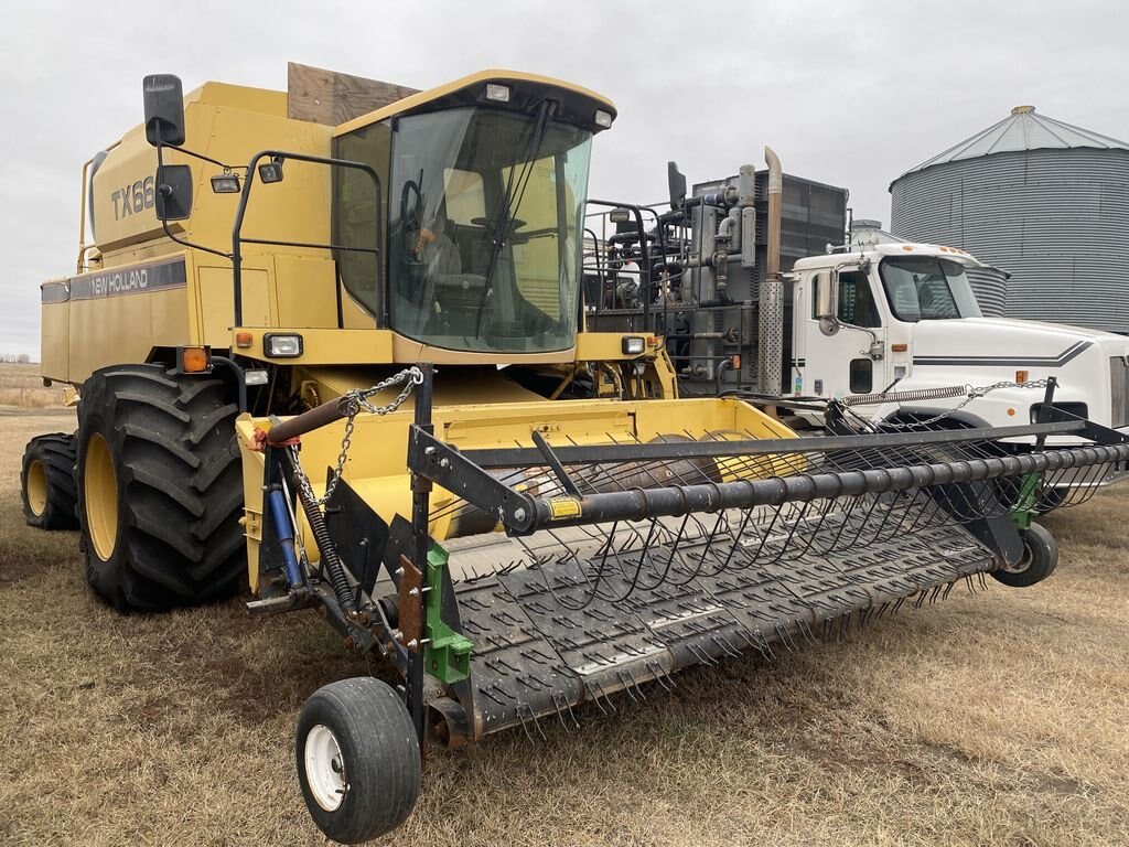 1994 NEW HOLLAND TX66 Combine #8014 BP