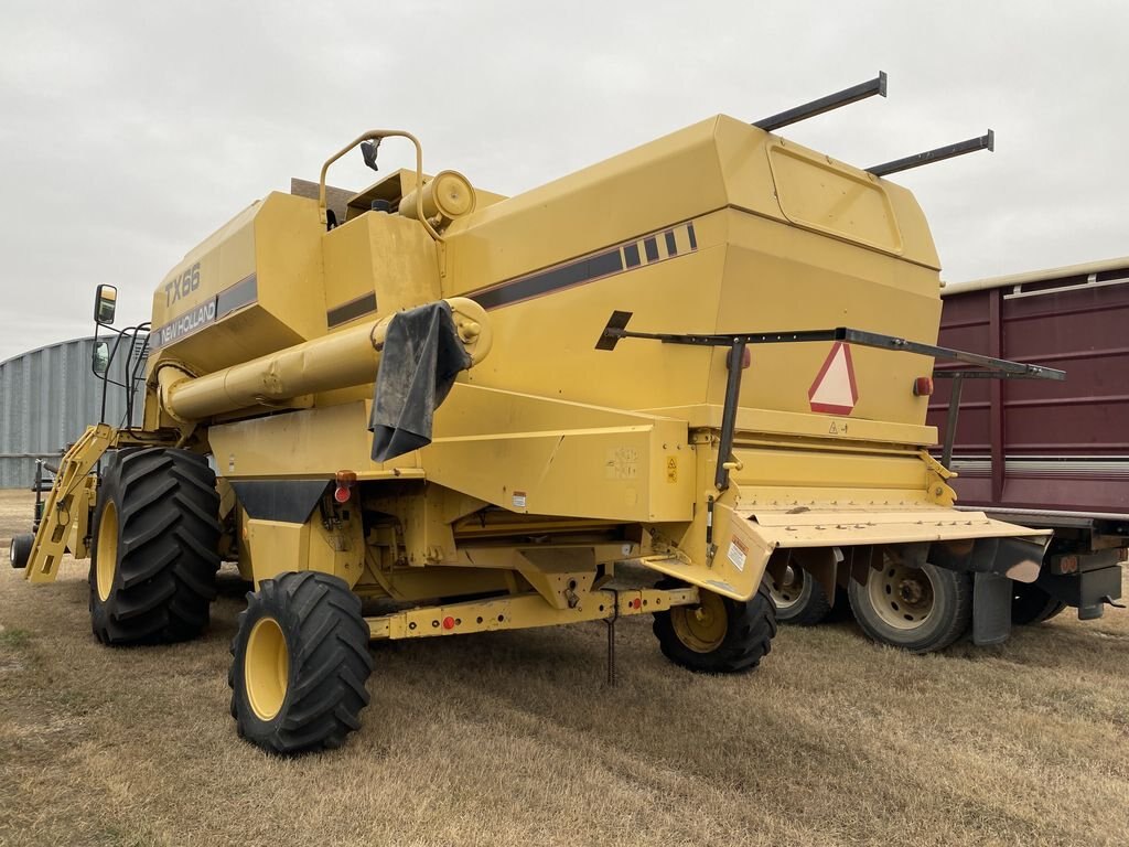 1994 NEW HOLLAND TX66 Combine #8014 BP