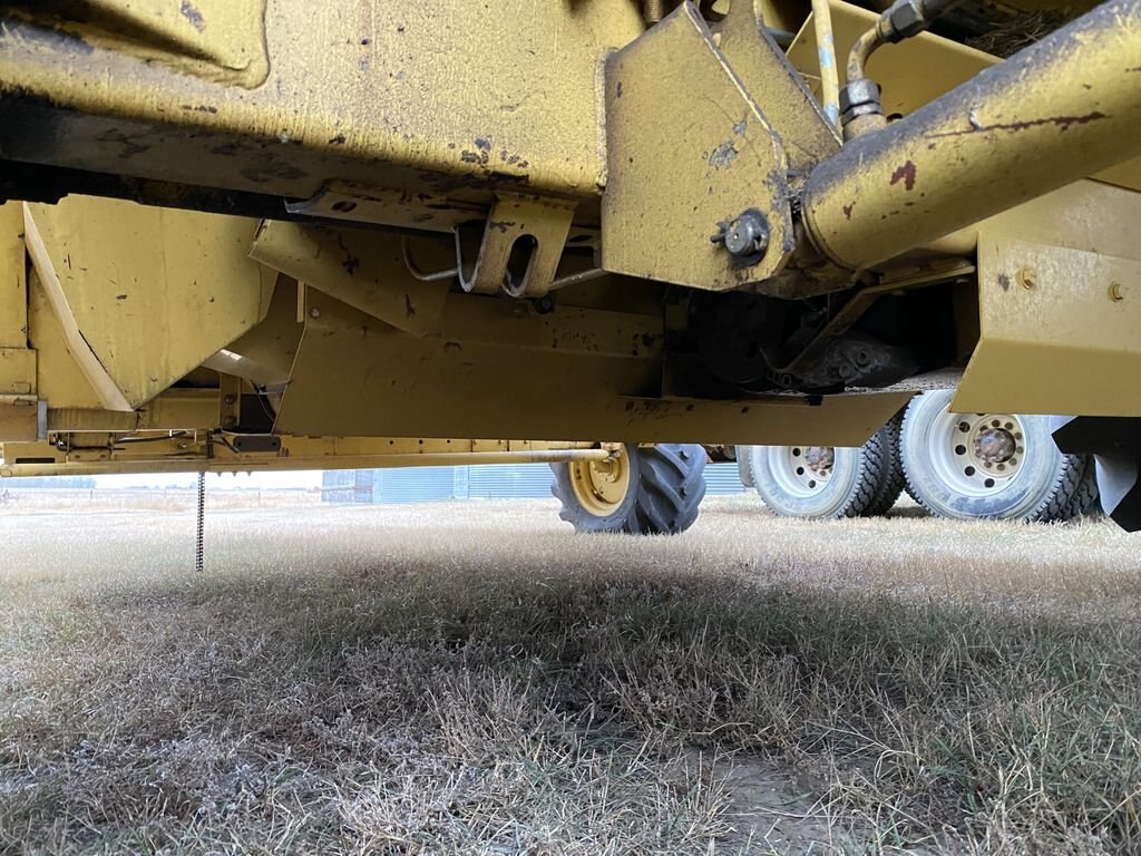 1994 NEW HOLLAND TX66 Combine #8014 BP