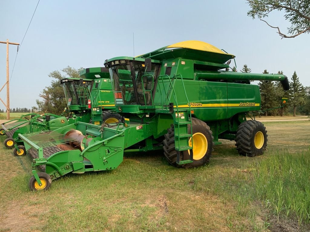 2002 John Deere 9750 STS Combine 5120 JF