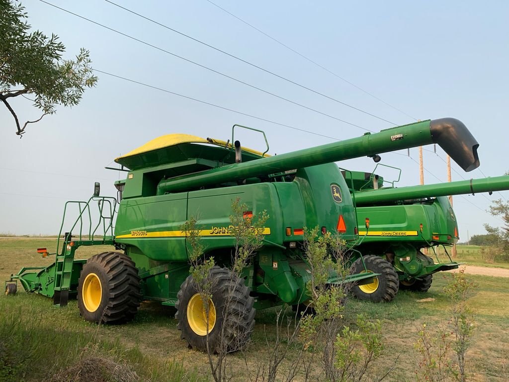 2002 John Deere 9750 STS Combine 5120 JF