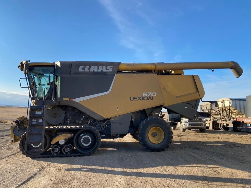 2014 Claas 670 Lexicon Combine with 14ft Pickup Header #8089 BP