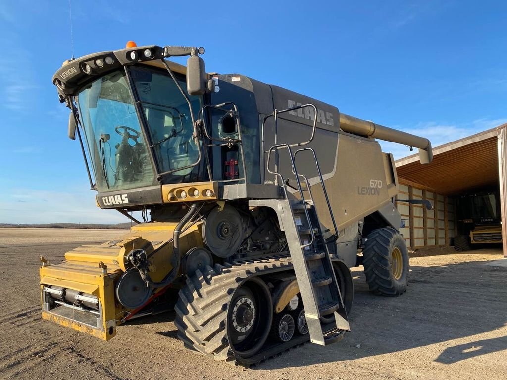 2014 Claas 670 Lexicon Combine with 14ft Pickup Header #8089 BP