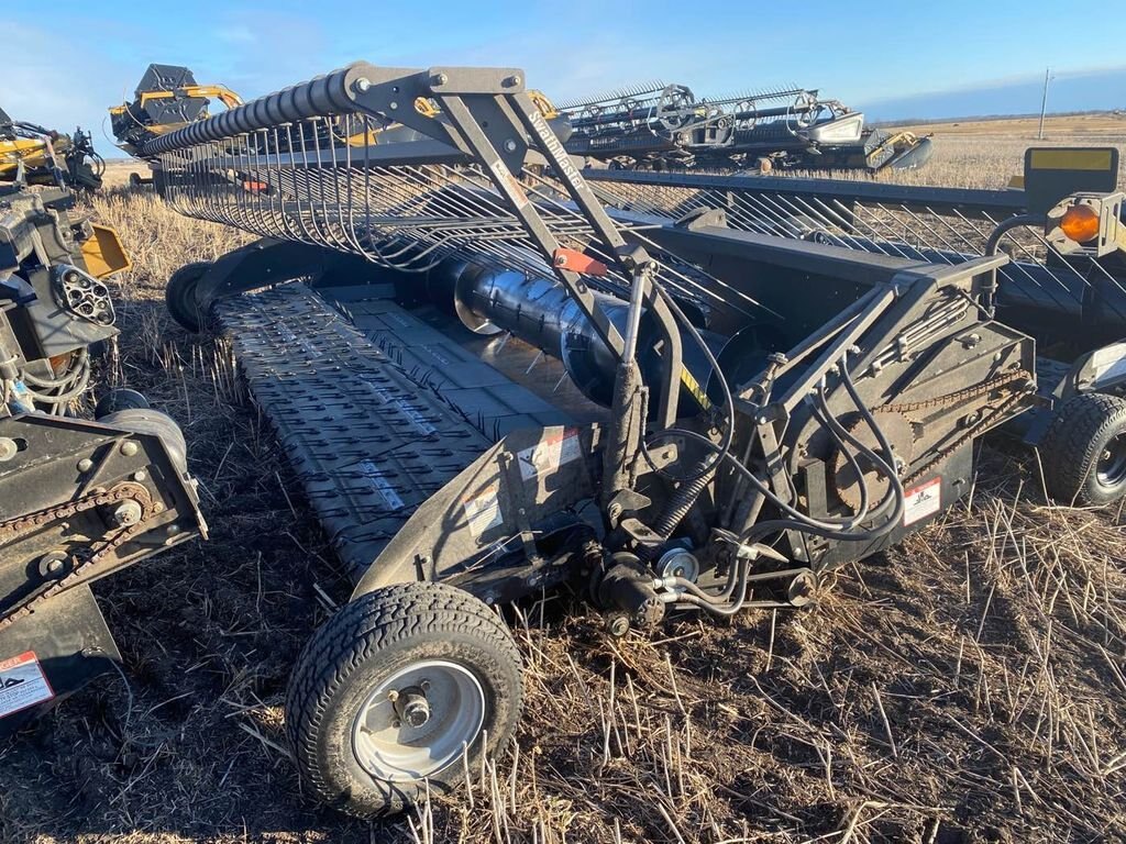 2014 Claas 670 Lexicon Combine with 14ft Pickup Header #8089 BP