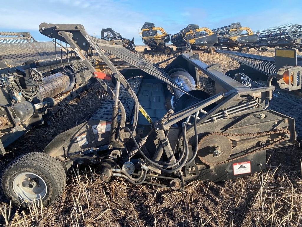 2014 Claas 670 Lexicon Combine with 14ft Pickup Header #8089 BP