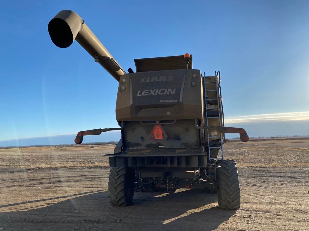 2014 Claas 670 Lexicon Combine with 14ft Pickup Header #8089 BP