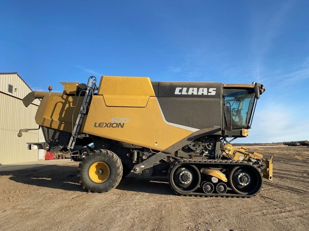 2014 Claas 670 Lexicon Combine with 14ft Pickup Header #8089 BP