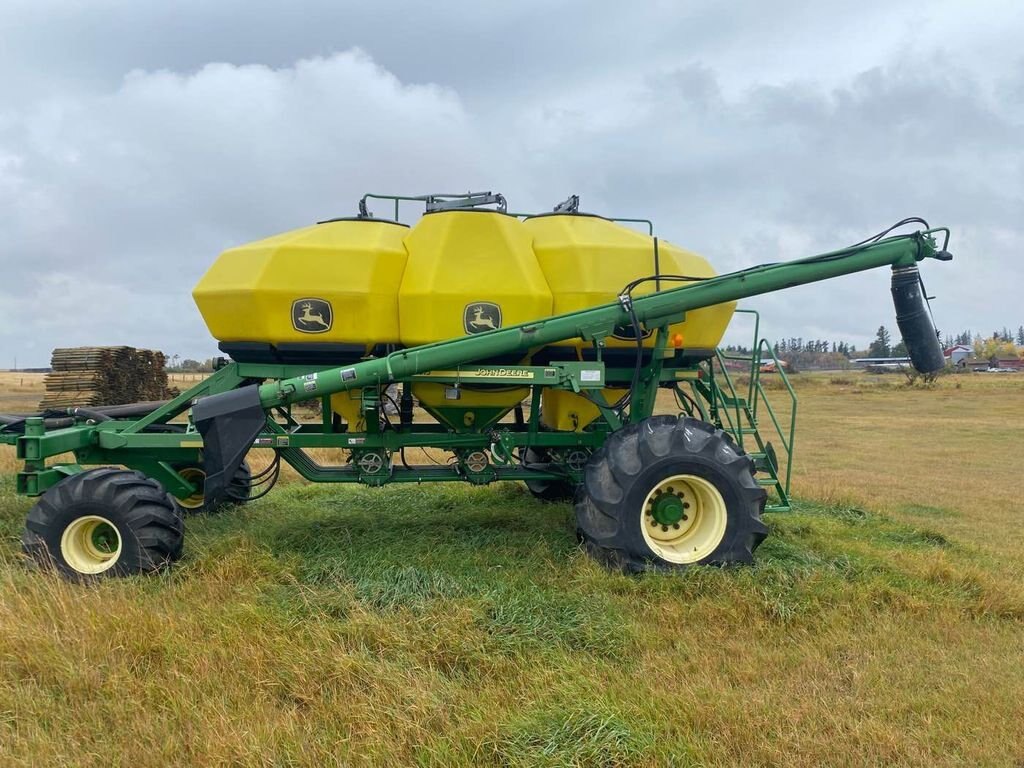 2007 John Deere 1830 Drill and 1910 Aircart #7936 AS