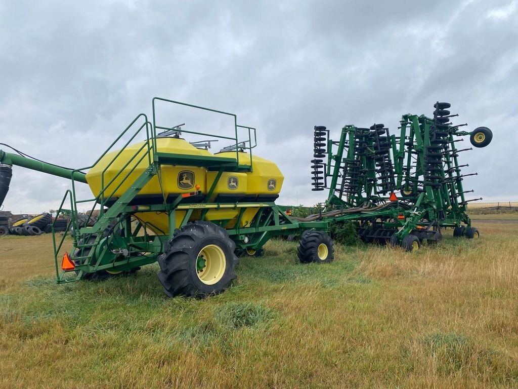 2007 John Deere 1830 Drill and 1910 Aircart #7936 AS