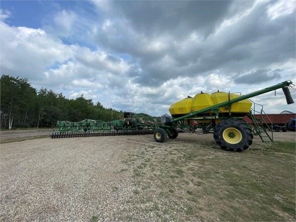 2002 John Deere 1820 Drill and 1900 Cart #7893 JF