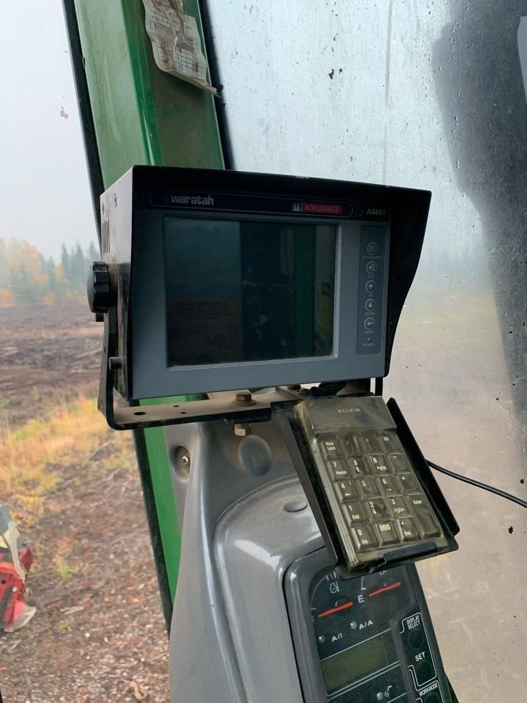 2005 Deere 2054 Processor with Waratah 622b Head #7895 JF