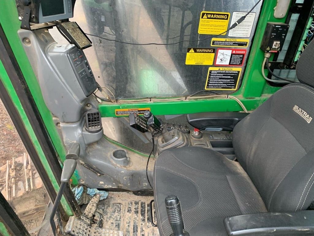 2005 Deere 2054 Processor with Waratah 622b Head #7895 JF