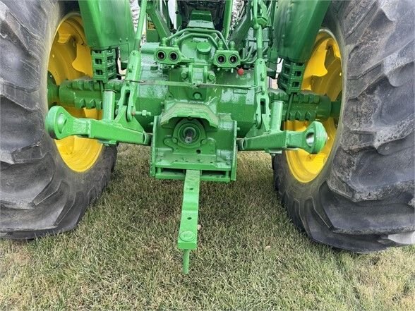 1981 John Deere 2140 Tractor with 148 Loader & Bucket #8125 BP