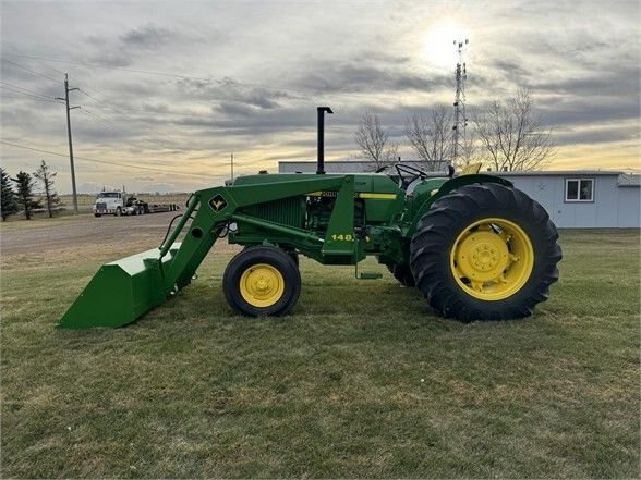 1981 John Deere 2140 Tractor with 148 Loader & Bucket #8125 BP