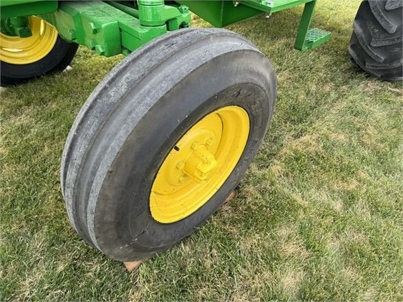 1981 John Deere 2140 Tractor with 148 Loader & Bucket #8125 BP