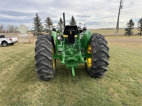 1981 John Deere 2140 Tractor with 148 Loader & Bucket #8125 BP