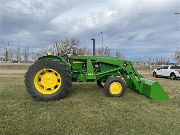 1981 John Deere 2140 Tractor with 148 Loader & Bucket #8125 BP