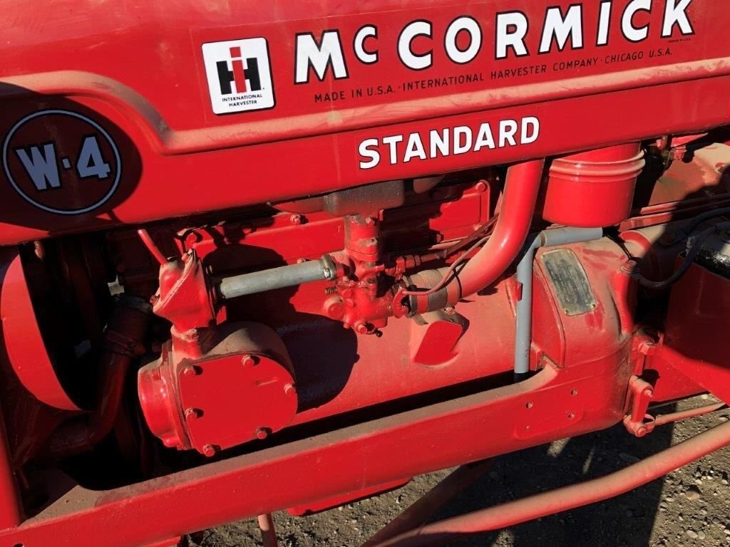 1950 International Harvester Co. W4 Tractor * Collector Machine * #3600 BP