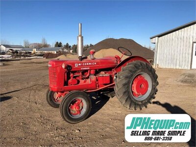 1950 International Harvester Co. W4 Tractor *Collector Machine* #3600 BP