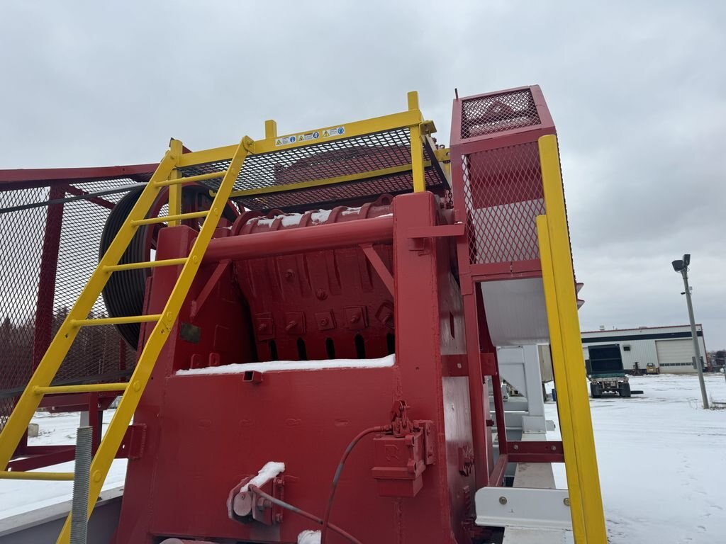 2007 Pioneer 3042 Jaw Crusher