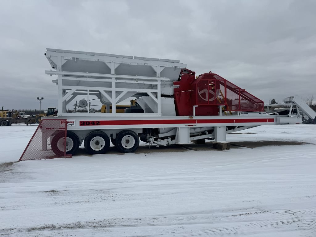 2007 Pioneer 3042 Jaw Crusher