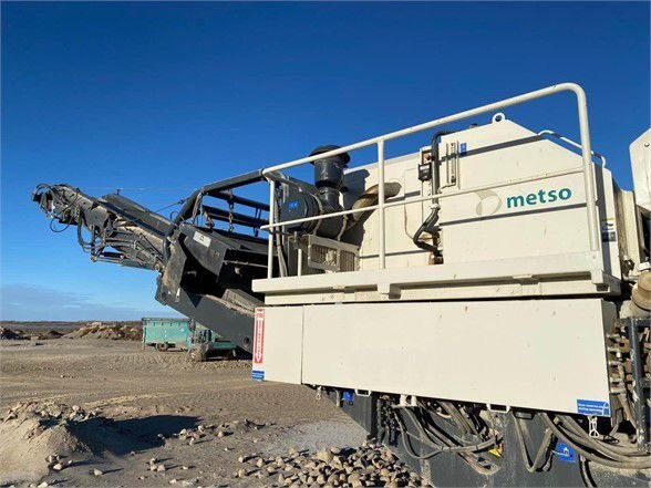 2008 Metso Lokotrack LT106 Jaw Crusher with C106 Crusher #8067 BP